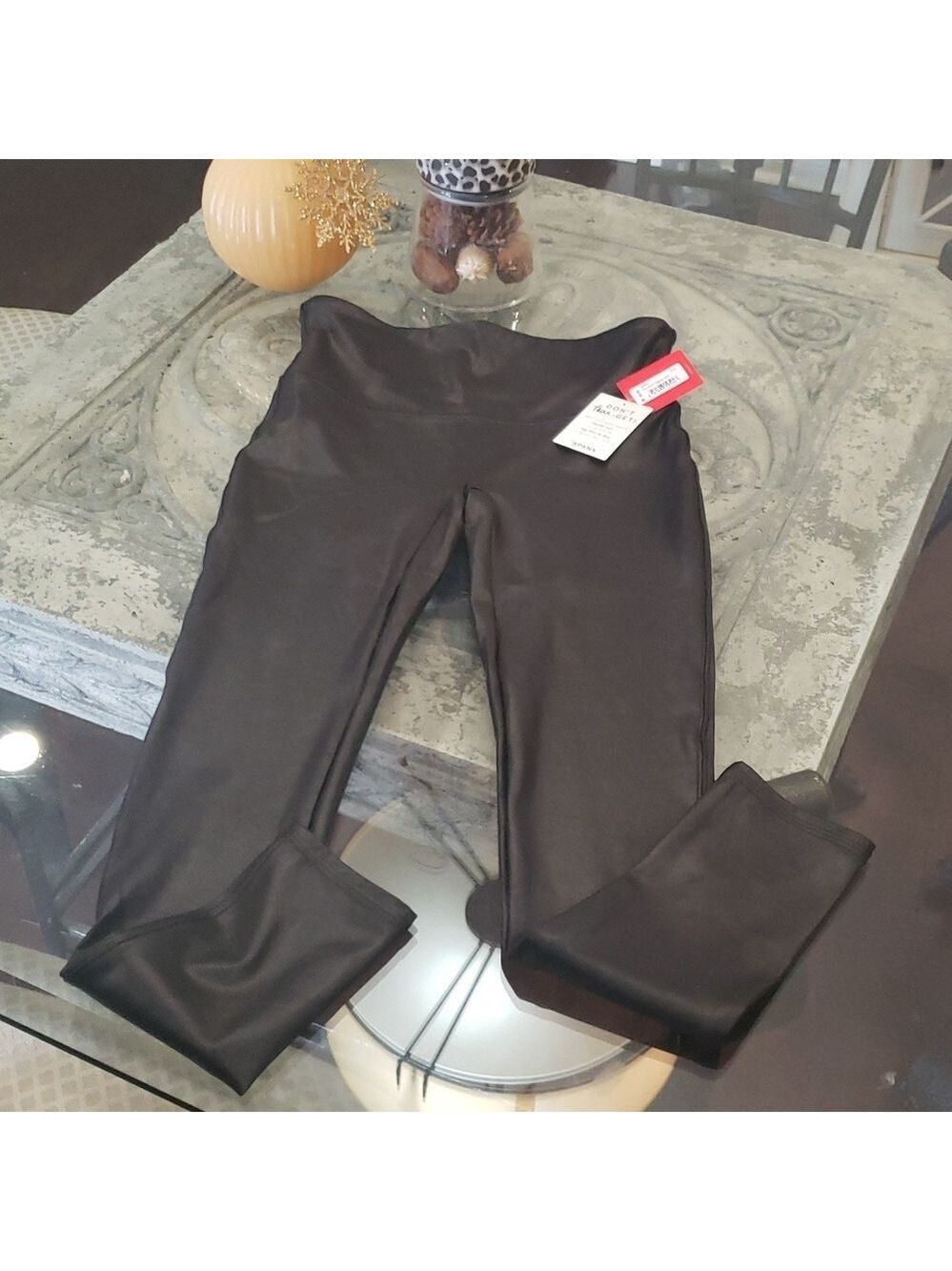 SPANX WOMEN'S Faux Leather Leggings MEDIUM size NEW